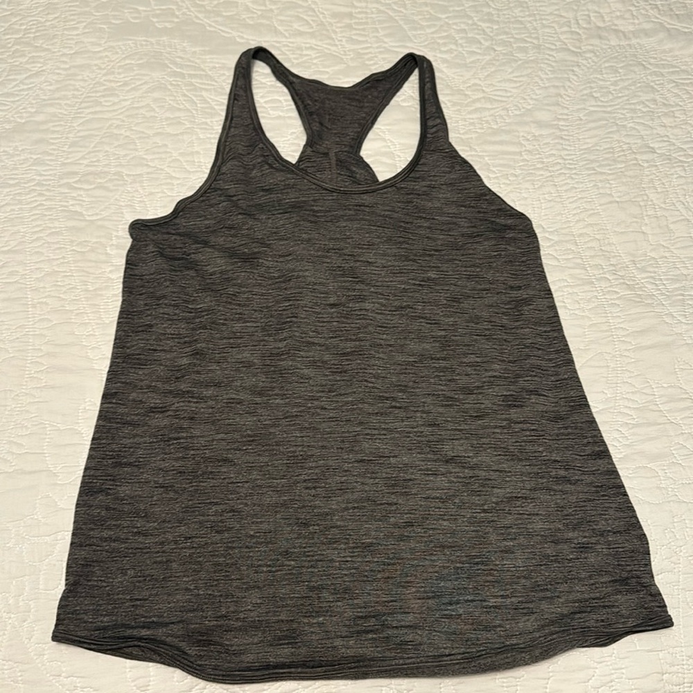Women’s Lululemon tank